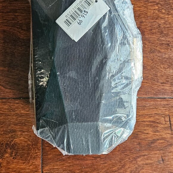 NWT Sam Moon Black and Gold Hard Shell Clutch - Picture 7 of 7